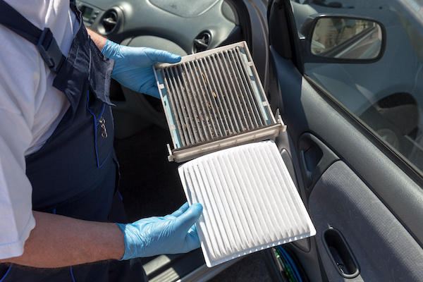 3 Reasons Why Spring Is the Time to Change Your Cabin Filter